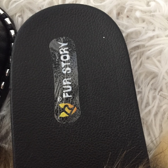 Fur Story Furry Fuzzy Slippers - Picture 7 of 12
